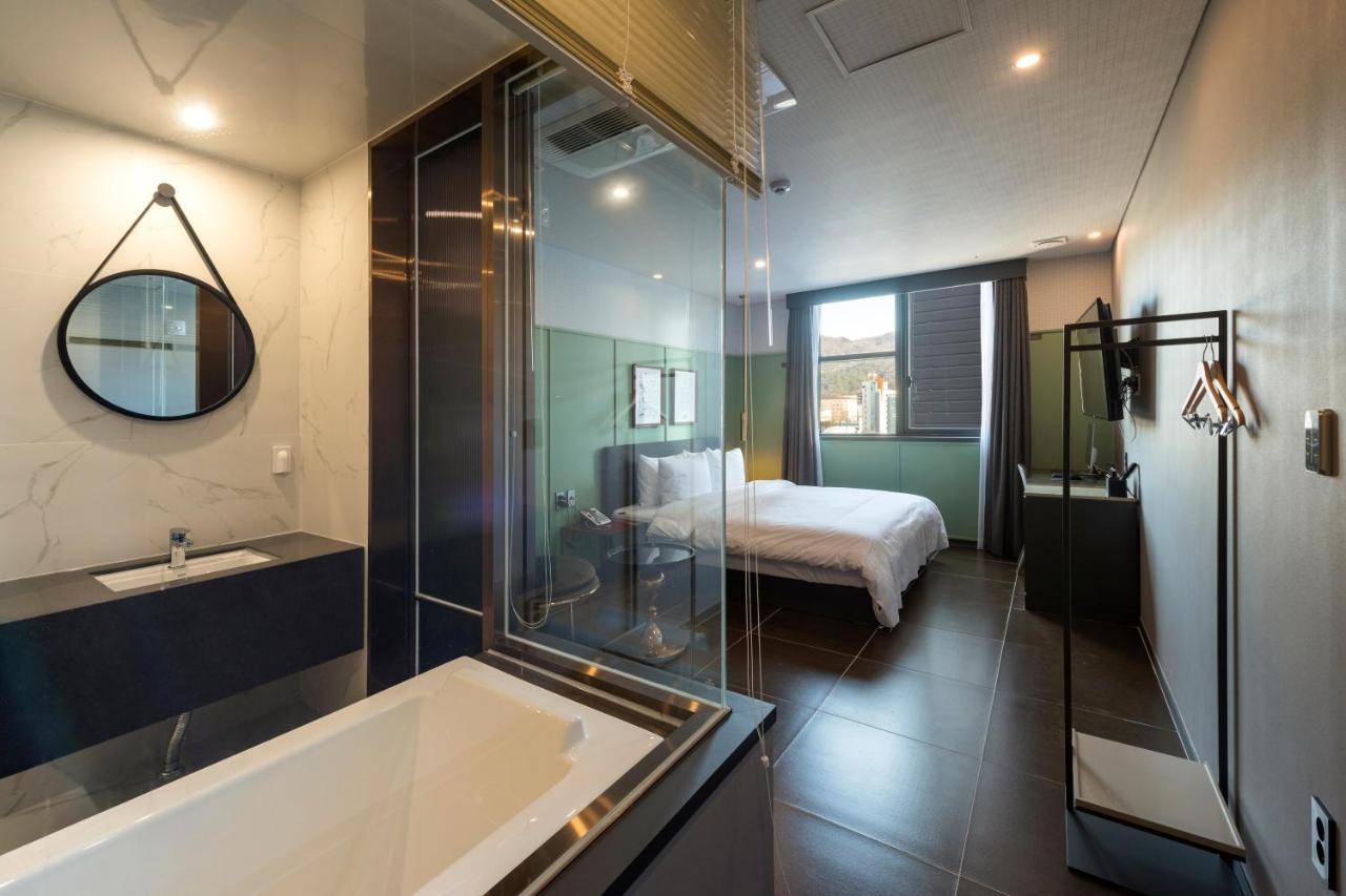 Browndot Hotel Guseo Busan Buitenkant foto