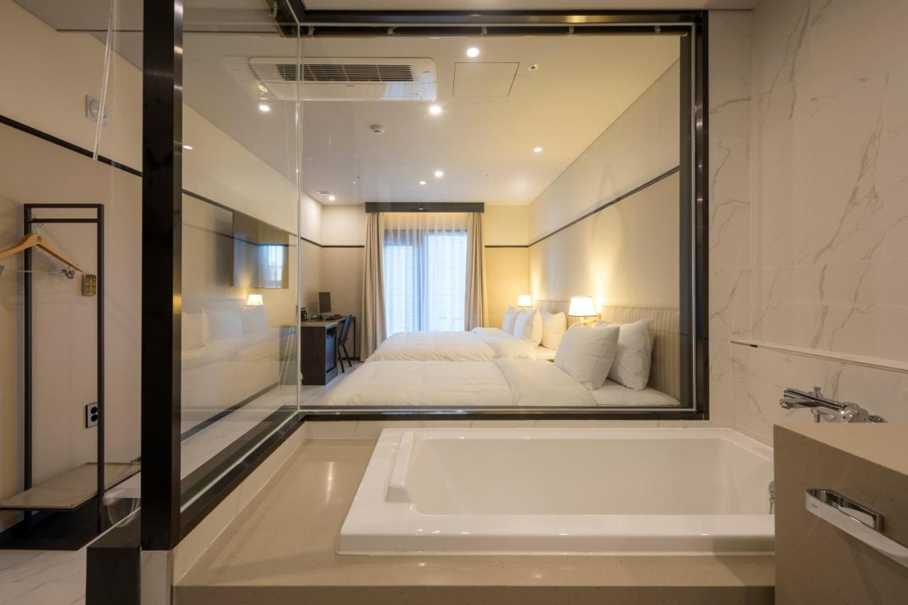 Browndot Hotel Guseo Busan Buitenkant foto